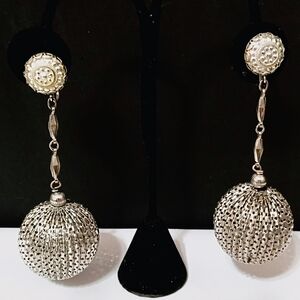 Vintage Mesh Silver Tone Ball Clip On Dangle Earrings
